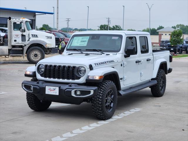Photo of 2025 Bright White Clearcoat Jeep Gladiator