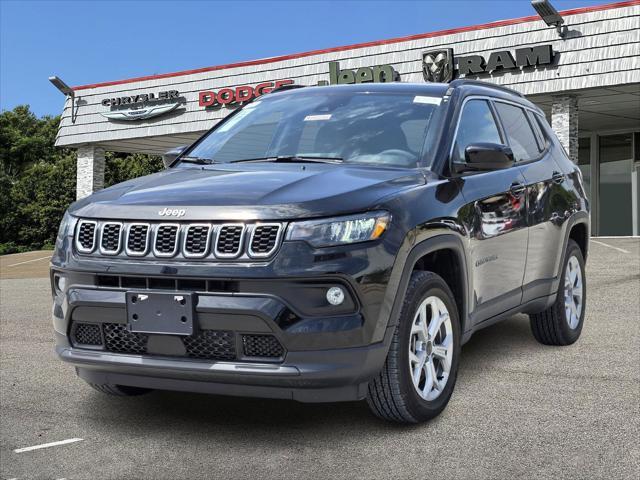 Photo of 2025 Diamond Black Crystal Pearlcoat Jeep Compass