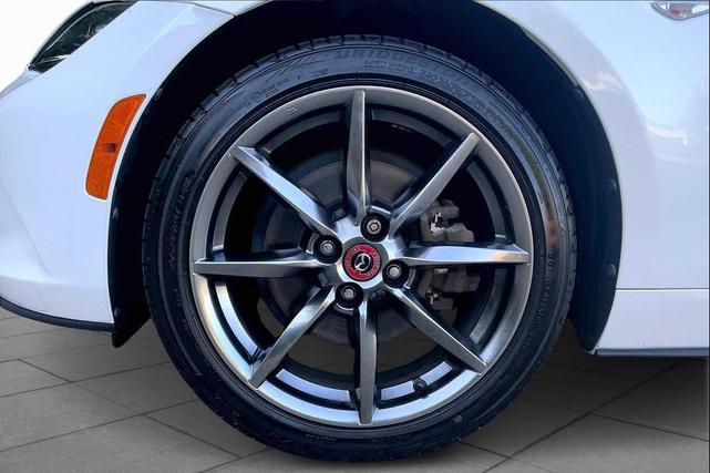 Photo of 2020 Snowflake White Pearl Mica Mazda MX-5 Miata RF
