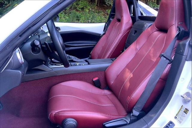 Photo of 2020 Snowflake White Pearl Mica Mazda MX-5 Miata RF