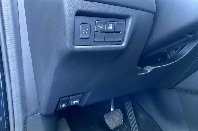 Photo of 2022 Deep Crystal Blue Mica Mazda CX-5