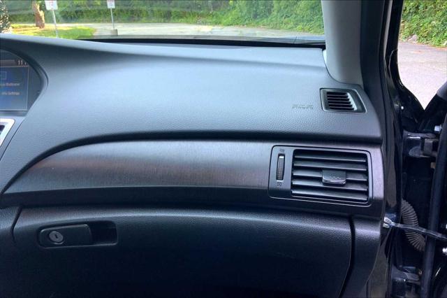 Photo of 2014 Crystal Black Pearl Honda Accord