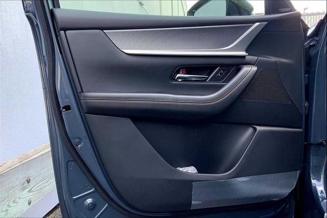 Photo of 2025 Gray Mazda CX-70