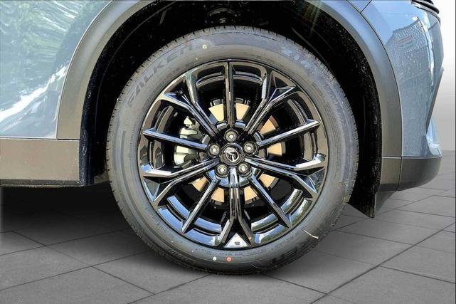 Photo of 2025 Gray Mazda CX-70