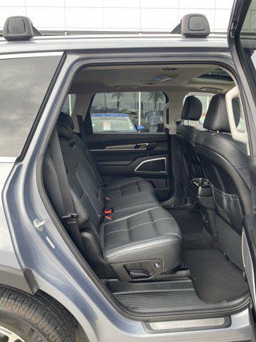 Photo of 2020 Everlasting Silver Kia Telluride