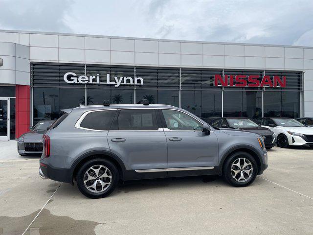 Photo of 2020 Everlasting Silver Kia Telluride