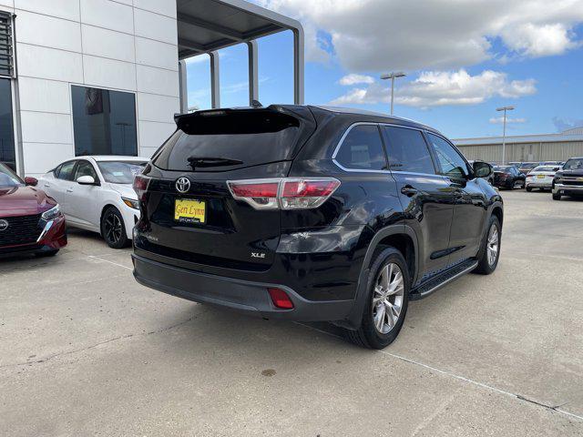 Photo of 2015 Attitude Black Metallic Toyota Highlander