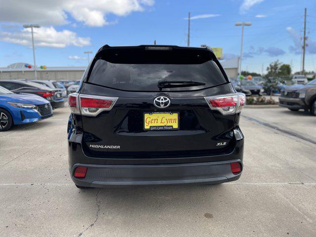 Photo of 2015 Attitude Black Metallic Toyota Highlander