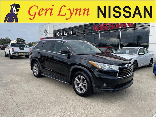 Photo of 2015 Attitude Black Metallic Toyota Highlander