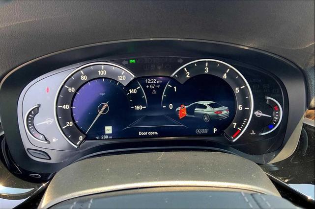 Photo of 2019 Black Sapphire Metallic BMW 540