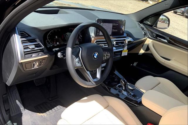 Photo of 2024 Black Sapphire Metallic BMW X3