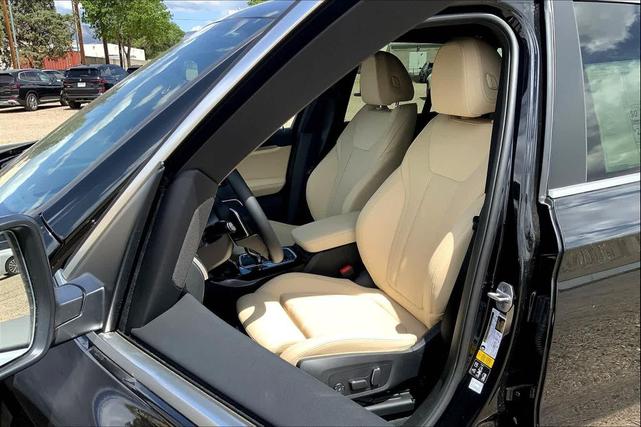 Photo of 2024 Black Sapphire Metallic BMW X3