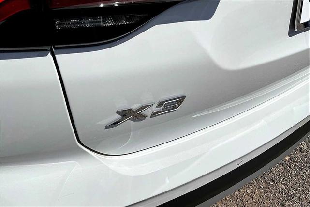 Photo of 2022 Alpine White BMW X3
