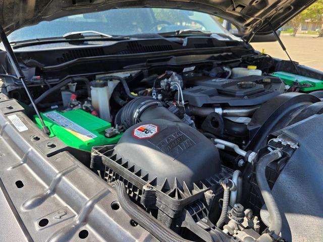 Photo of 2016 Granite Crystal Metallic Clearcoat RAM 2500