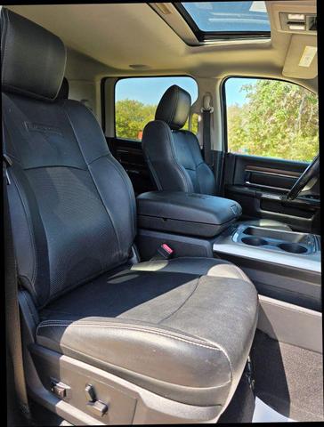 Photo of 2016 Granite Crystal Metallic Clearcoat RAM 2500