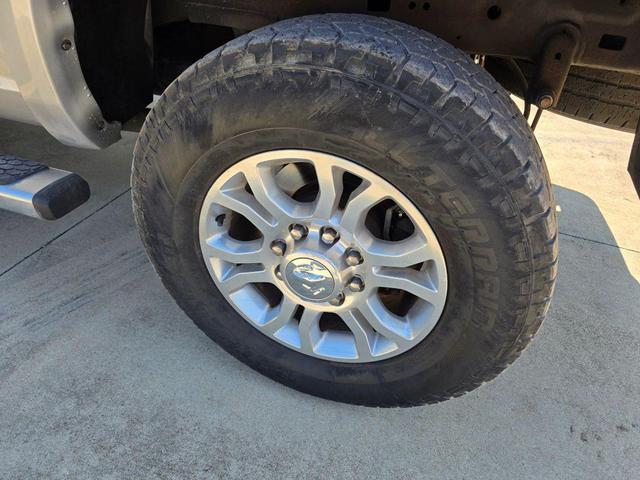 Photo of 2016 Granite Crystal Metallic Clearcoat RAM 2500