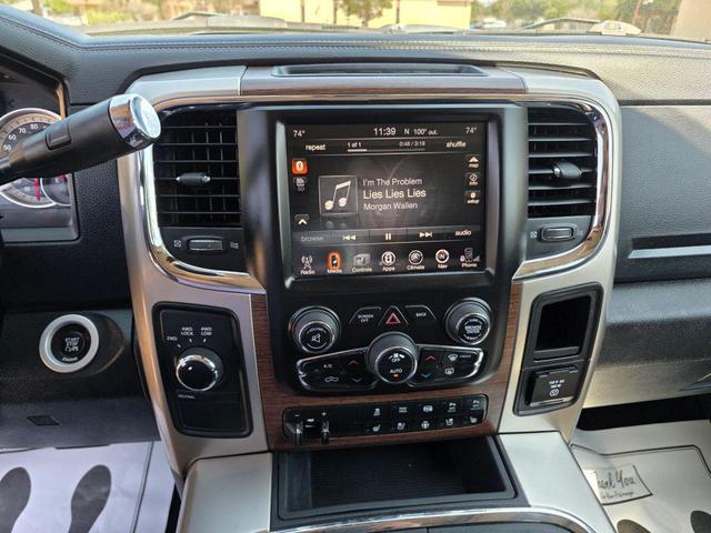Photo of 2016 Granite Crystal Metallic Clearcoat RAM 2500