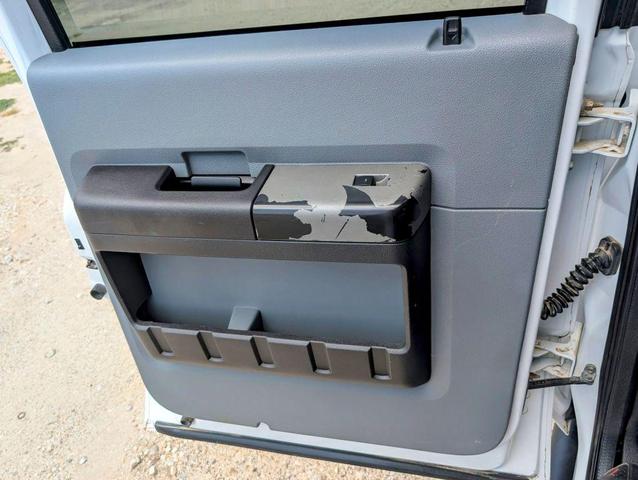 Photo of 2012 Oxford White Ford F-350