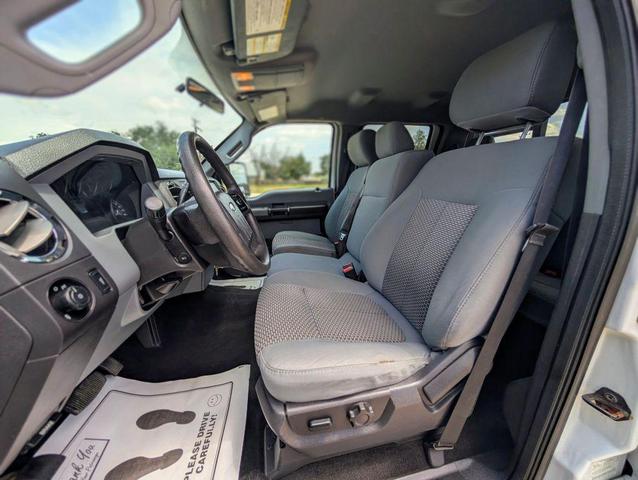 Photo of 2012 Oxford White Ford F-350