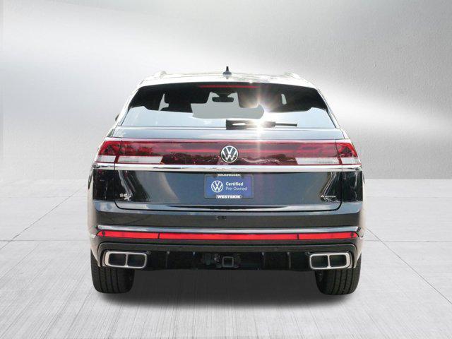 Photo of 2024 Deep Black Pearl Volkswagen Atlas Cross Sport