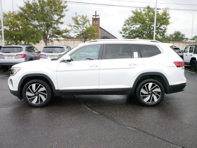 Photo of 2024 Opal White Pearl Volkswagen Atlas