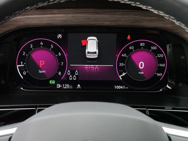Photo of 2024 Opal White Pearl Volkswagen Atlas