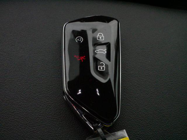 Photo of 2024 Opal White Pearl Volkswagen Atlas