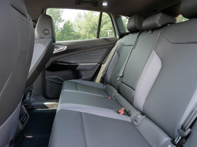 Photo of 2025 arctic blue metallic Volkswagen ID.4