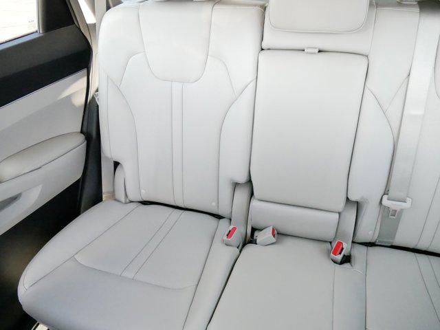 Photo of 2023 Passion Red Kia Sorento