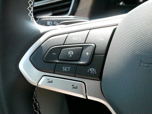 Photo of 2024 Pure White Volkswagen Atlas