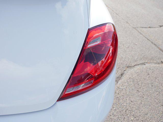 Photo of 2013 White Volkswagen Beetle