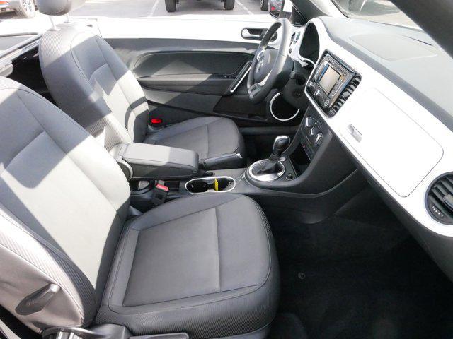 Photo of 2013 White Volkswagen Beetle