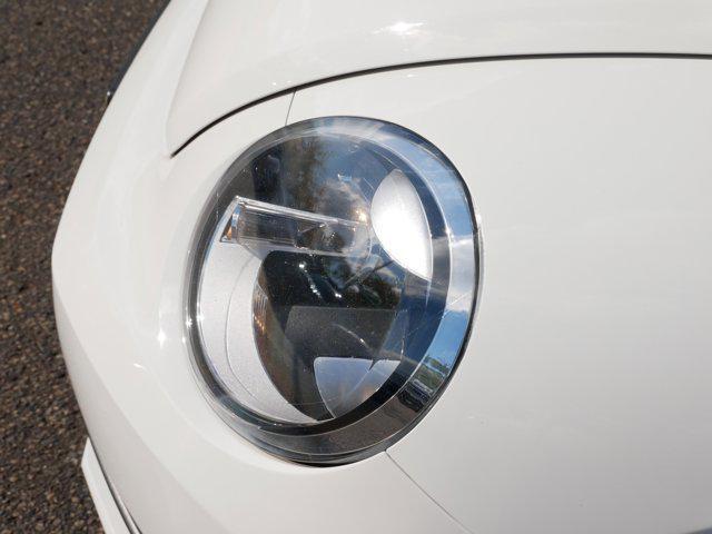 Photo of 2013 White Volkswagen Beetle