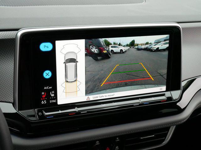Photo of 2025 Avocado Green Pearl Volkswagen Atlas