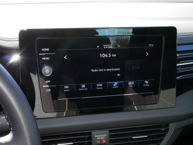 Photo of 2025 Pure White Volkswagen Jetta