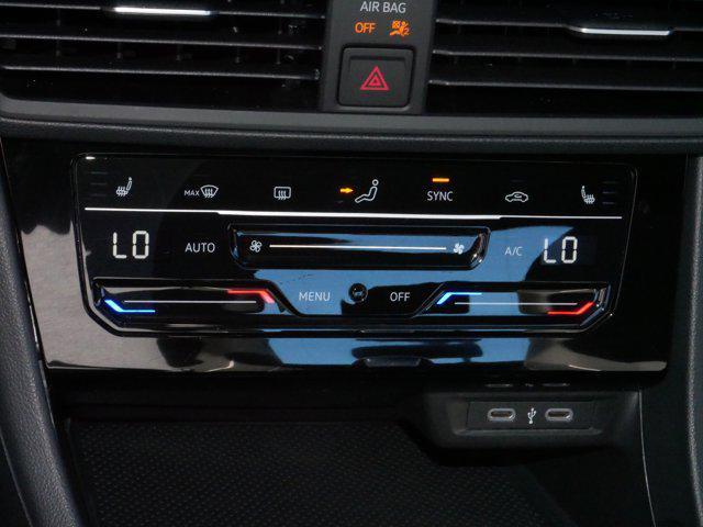 Photo of 2025 Pure White Volkswagen Jetta