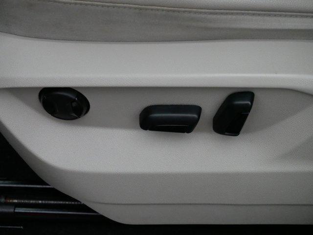 Photo of 2019 Fortana Red Metallic Volkswagen Atlas
