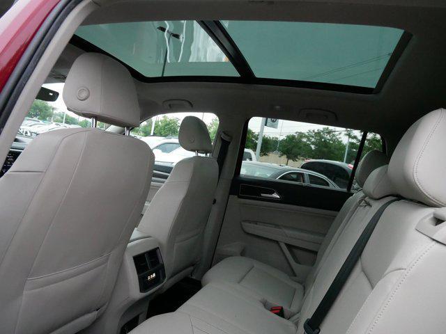 Photo of 2019 Fortana Red Metallic Volkswagen Atlas