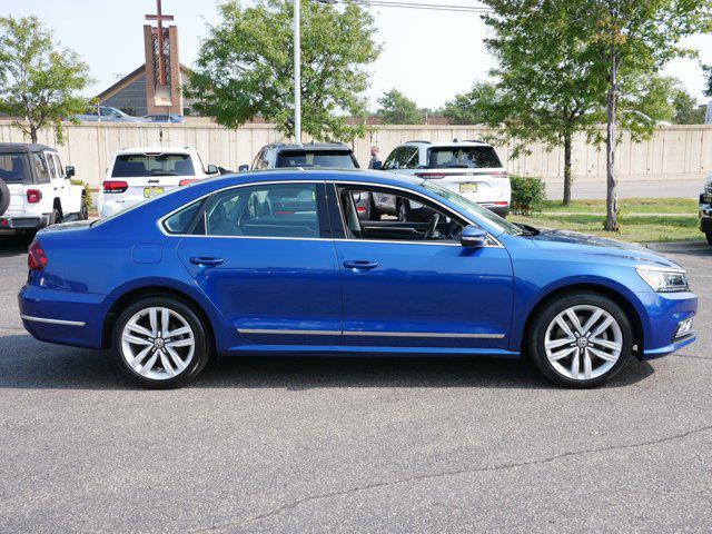 Photo of 2017 Reef Blue Metallic Volkswagen Passat