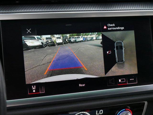Photo of 2022 White Audi Q3