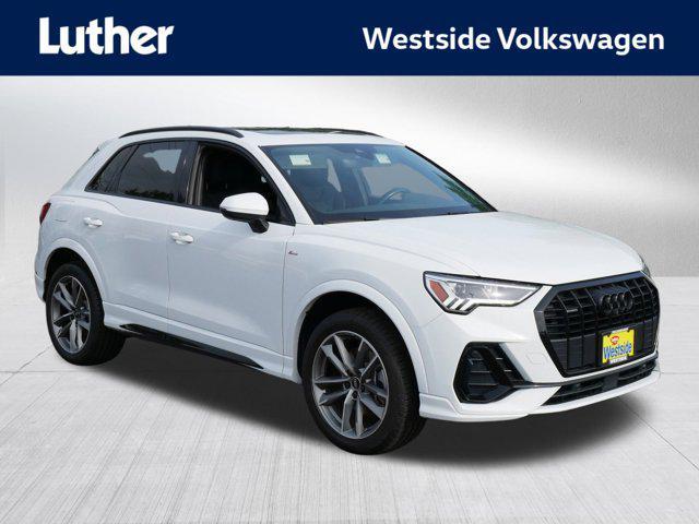 Photo of 2022 White Audi Q3
