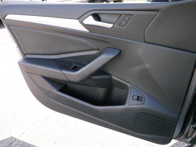 Photo of 2025 Pyrite Silver Metallic Volkswagen Jetta