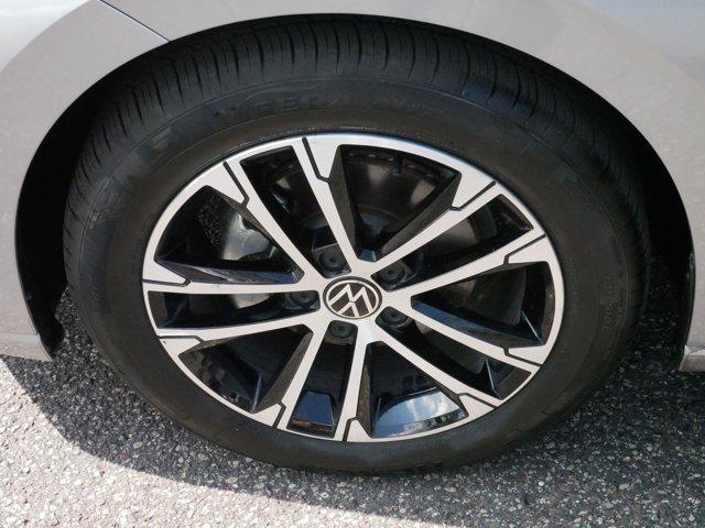 Photo of 2025 Pyrite Silver Metallic Volkswagen Jetta