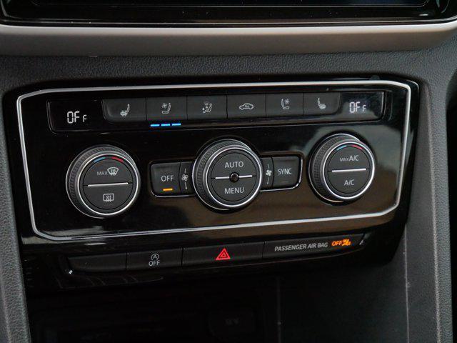 Photo of 2022 Oryx White Pearl Volkswagen Atlas Cross Sport