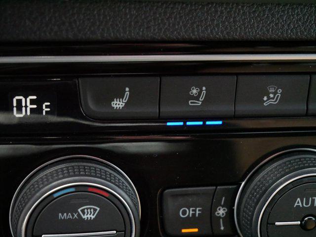 Photo of 2022 Oryx White Pearl Volkswagen Atlas Cross Sport
