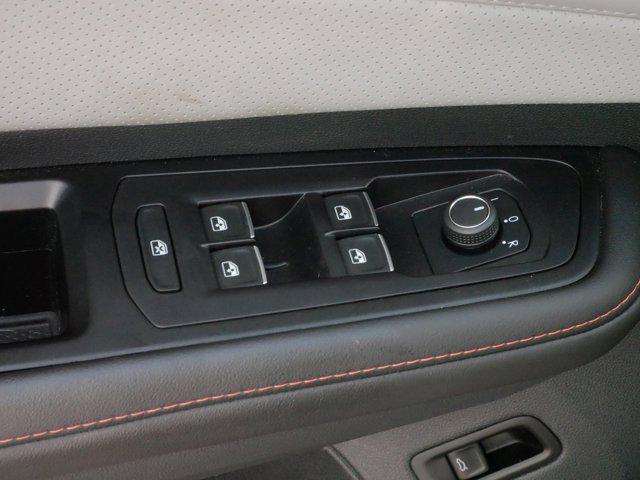 Photo of 2024 Pure Gray Volkswagen Atlas