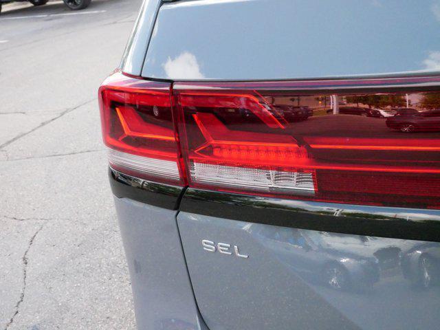 Photo of 2024 Pure Gray Volkswagen Atlas