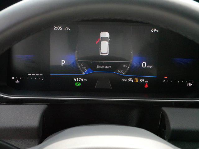 Photo of 2025 Pure White Volkswagen Jetta