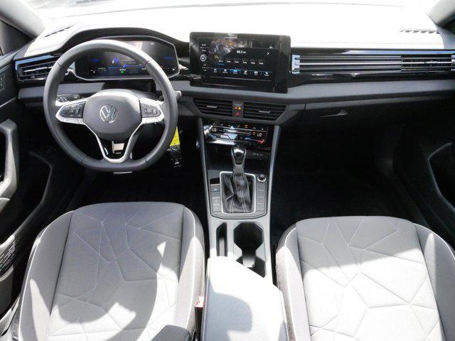Photo of 2025 Pure White Volkswagen Jetta