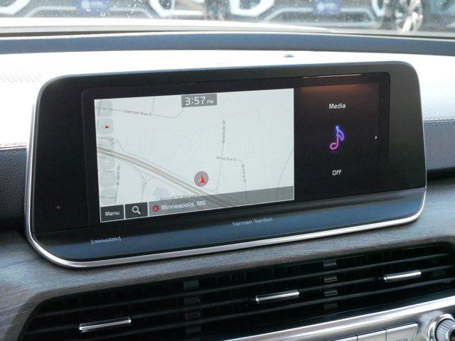 Photo of 2022 Glacial White Pearl Kia Telluride